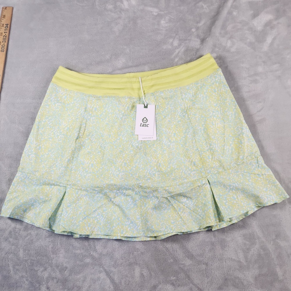 Tasc Womens Rhythm Skirt Skort M Green Yellow Tennis Pickleball Golf Athleisure